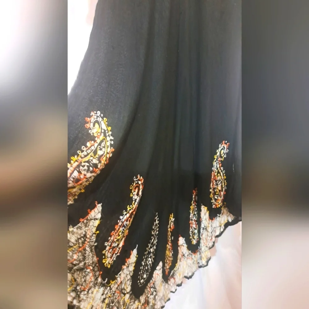 Floral Embroidered Black Dress - Picture 3 of 8